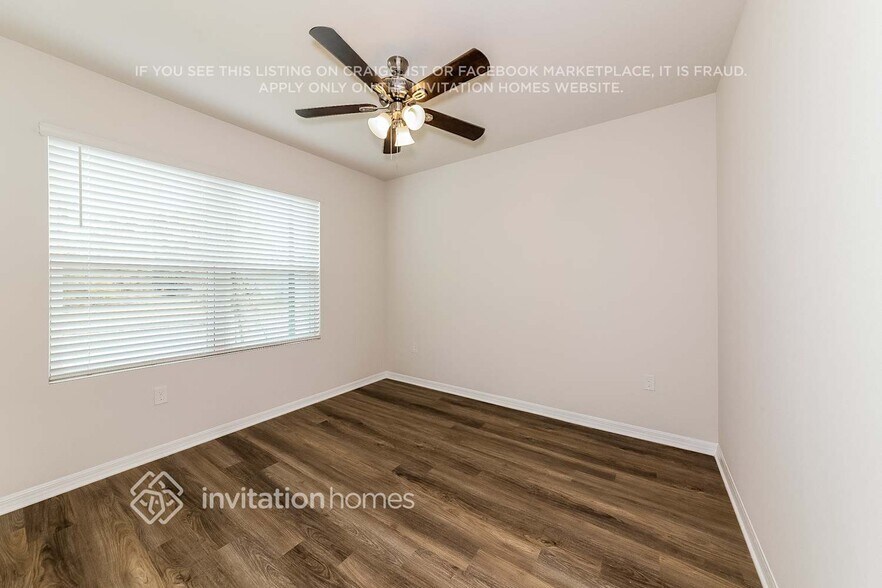 Building Photo - 8017 Majestic Palms Ct