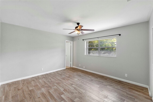Building Photo - 3843 NW 81st Terrace