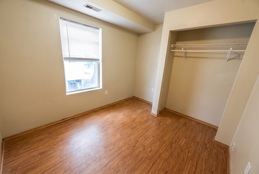 Building Photo - 520 W Mifflin St