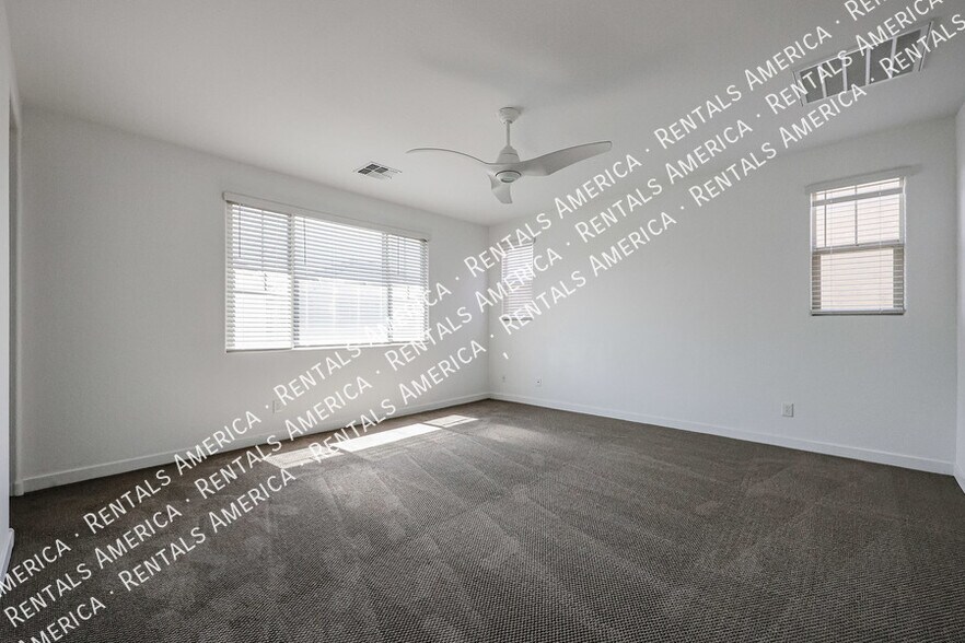 Building Photo - 1051 E Armstrong Wy