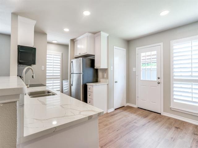 Building Photo - 3002 Hilltop Dr