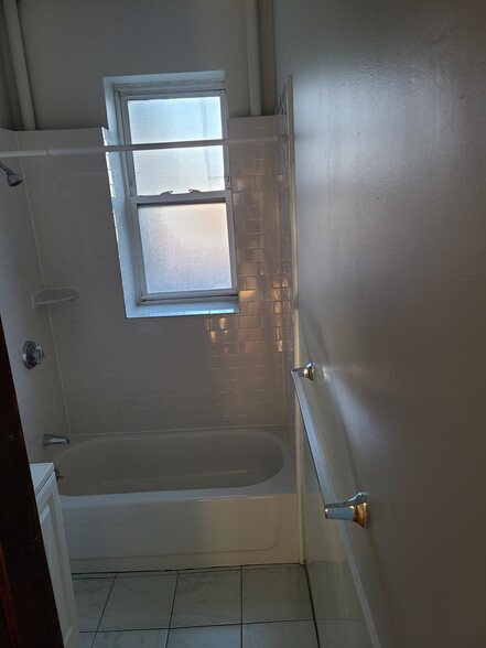 Building Photo - 108 Allston St