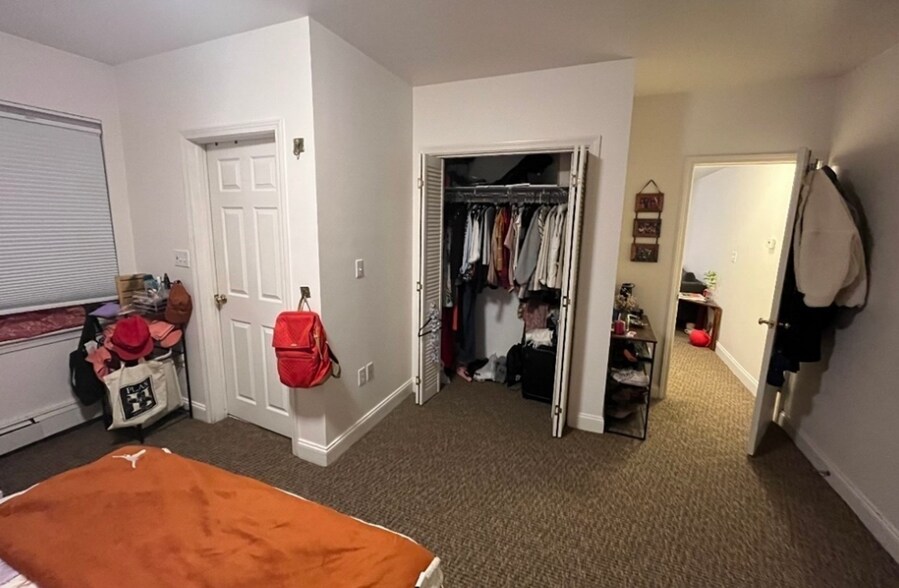 Building Photo - 159 Auburn St