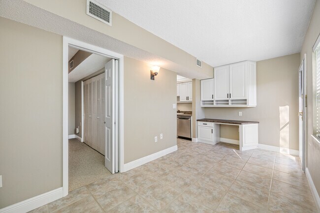 Building Photo - 10033 64th Ave N