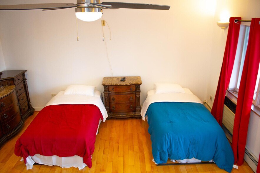 Bedroom #5 with balcony - 1155 Welling Ct