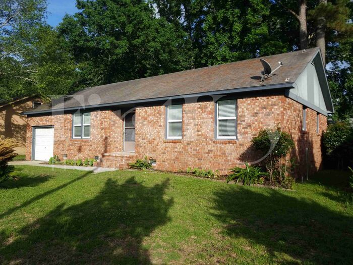 Building Photo - 4019 Ladson Rd