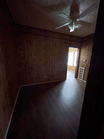 Building Photo - 112 S Standish St