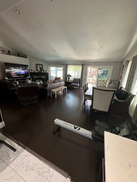Building Photo - 20608 Vendale Dr