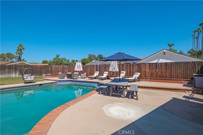 Building Photo - 9109 La Alba Dr