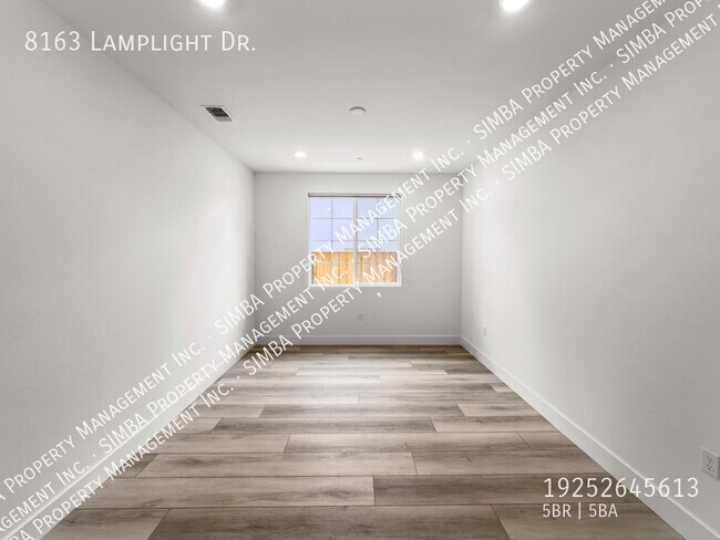 Building Photo - 8163 Lamplight Dr