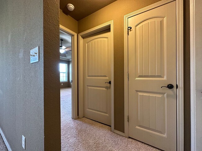 Building Photo - Spacious Elegance: Your Dream 3 Bed, 2 Bath Home with a Cozy Fireplace and 2-Car Garage!