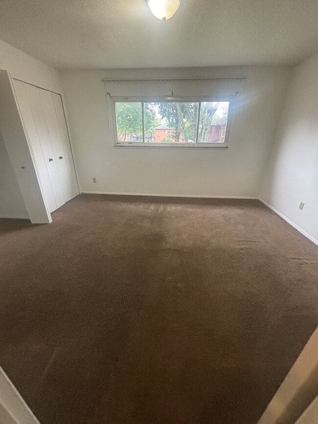 Building Photo - 23673 Banbury Cir