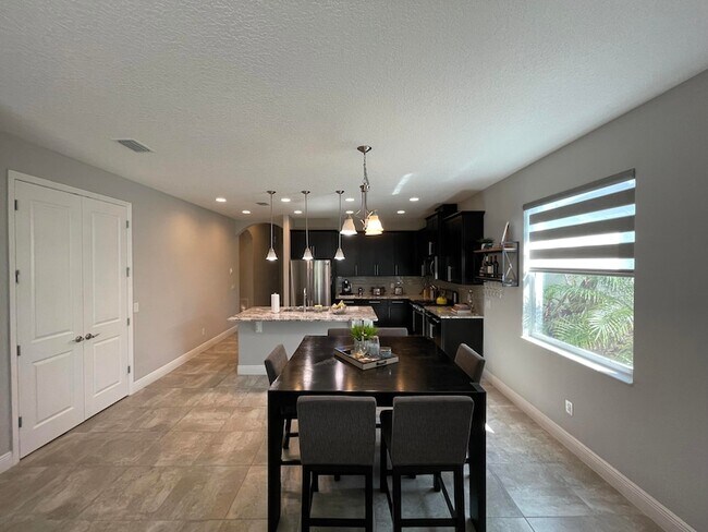 Building Photo - 2981 Casterton Dr