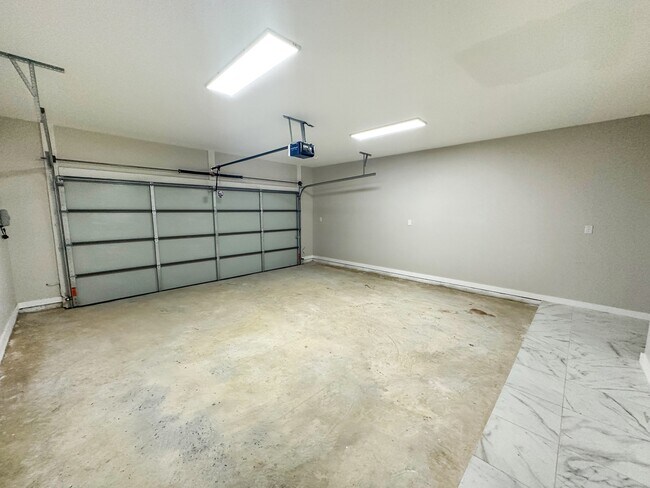 Building Photo - 2231 Corales St