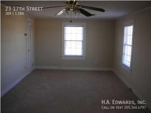 Building Photo - 23 17th St