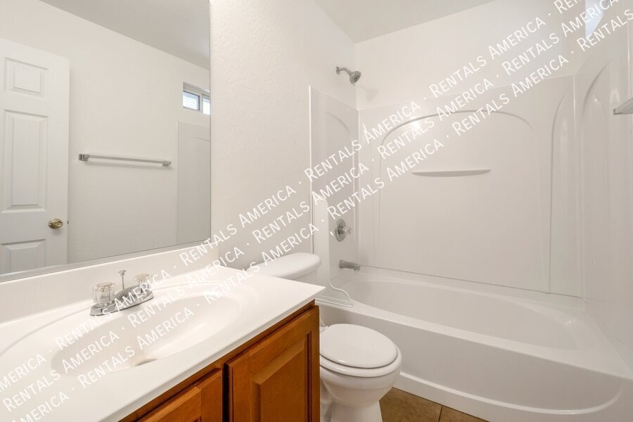 Building Photo - 1448 E Saguaro Trail