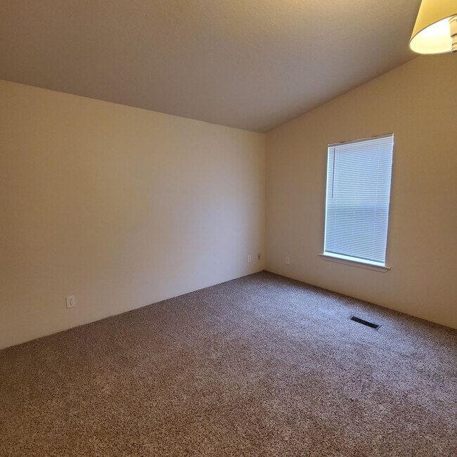 Building Photo - 31811 Begonia Ln