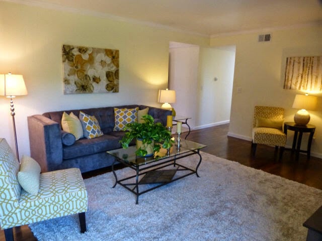 Building Photo - Beautiful 3bd Single Story House With In-unit Laundry