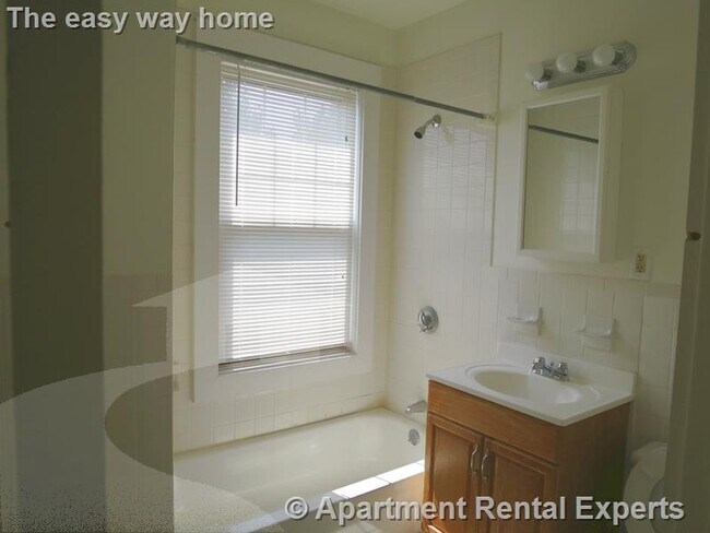 Building Photo - 157 Summer St