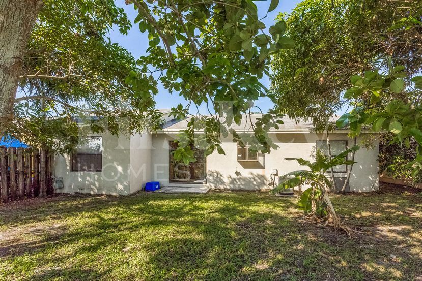 Building Photo - 5927 Ithaca Cir W