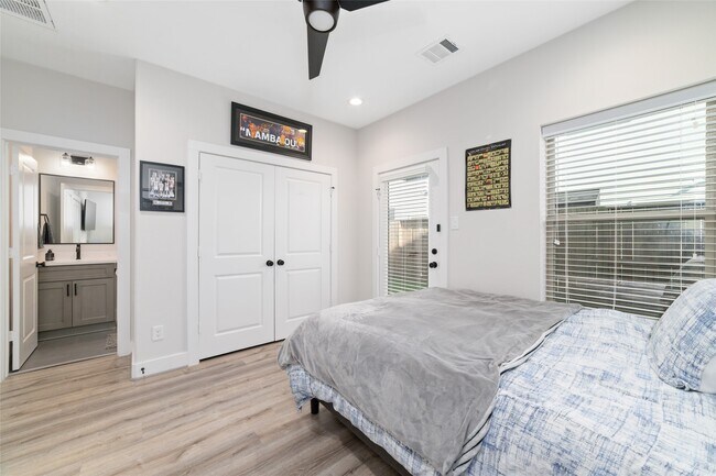Building Photo - 3705 Creekmont Grn Ln