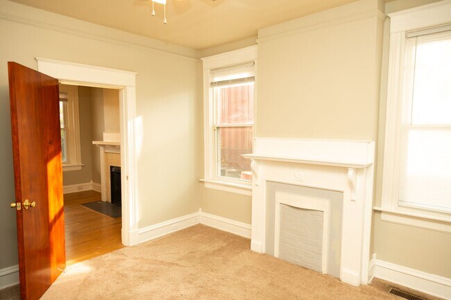 Building Photo - 8 S Granby St