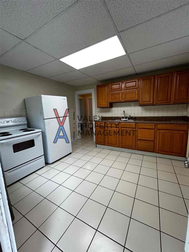 Building Photo - 2649 Olyphant Ave