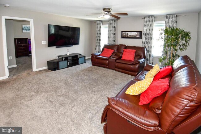 Building Photo - 7706 Colburn Dr
