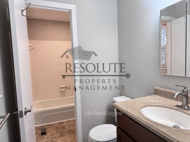 Building Photo - 5920 Crepe Myrtle Ct