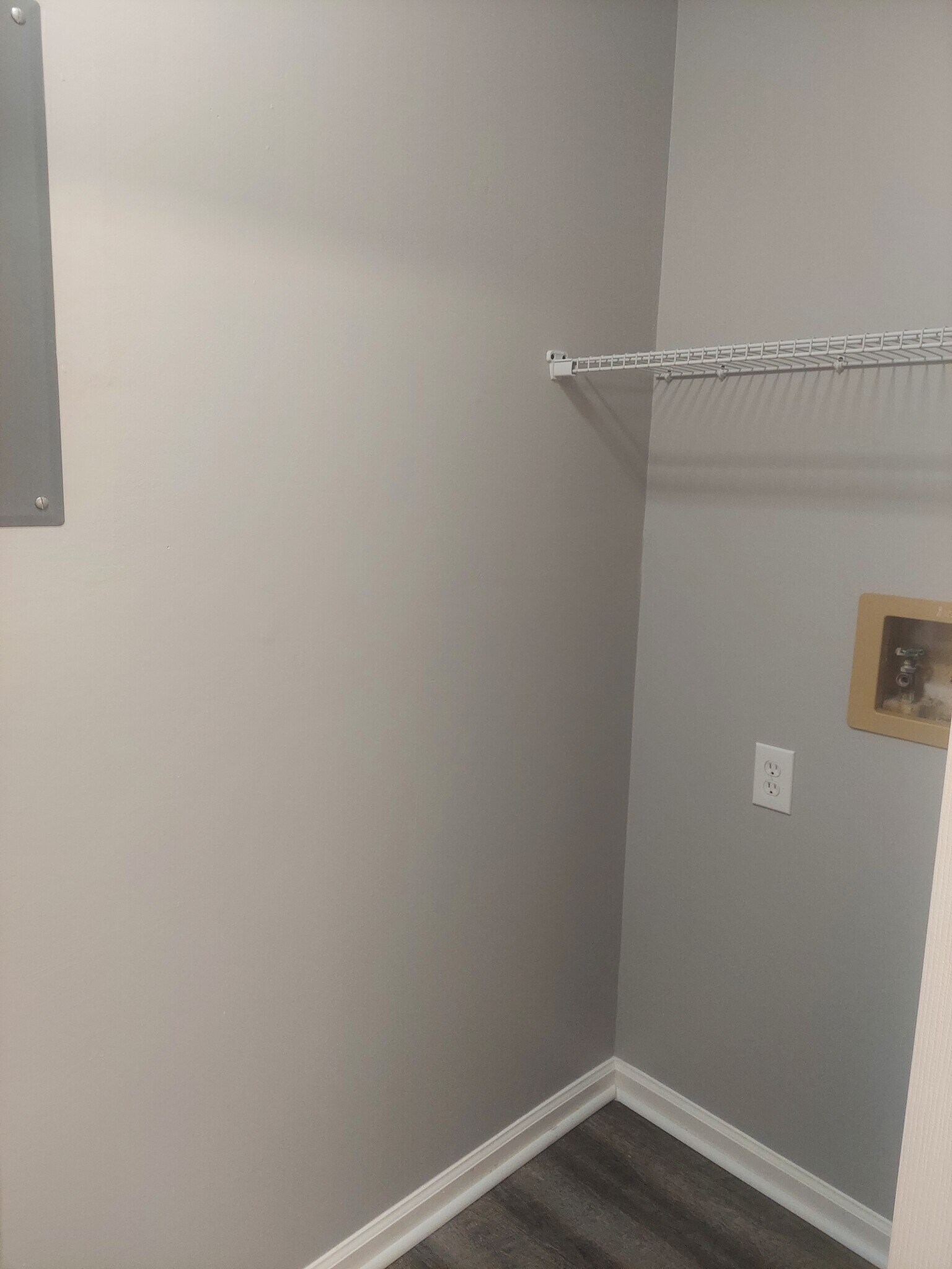 Washer/Dryer Hookup - 110 Eveningside Dr
