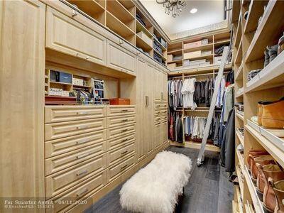 Building Photo - 16853 Crown Bridge Dr