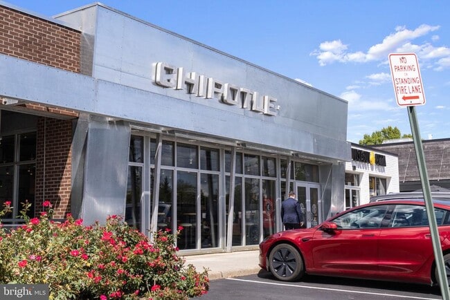 Building Photo - 2136 Glacier Rd