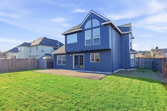 Building Photo - Bright & Modern Corner-Lot Living in Happy Valley