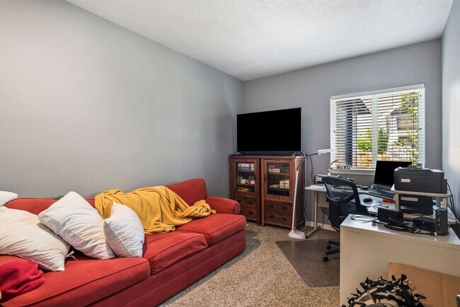 Building Photo - 3408 SW Xero Ct