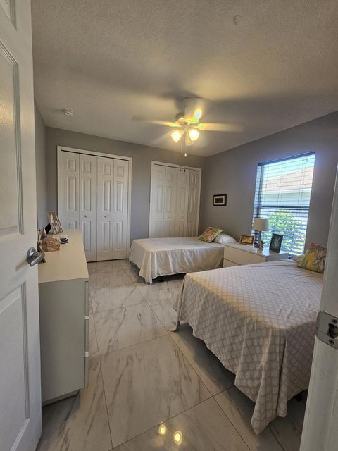 Building Photo - 5721 NW Alcazar Ter