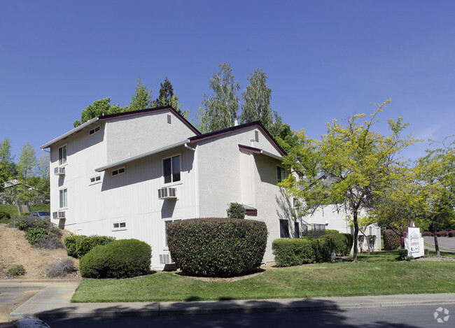 Primary Photo - Snowcap View Apartments