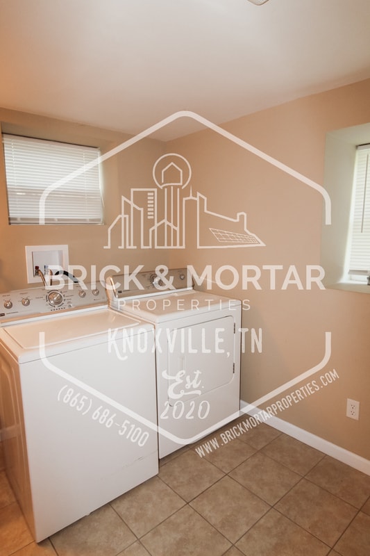 Building Photo - 3201 Brooks Ave