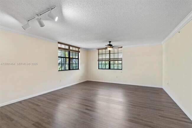 Building Photo - 1919 Van Buren St