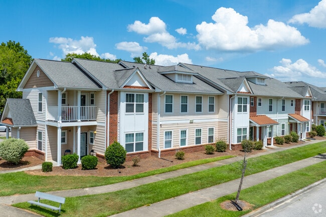 Primary Photo - Oak Run at Carolina Commons