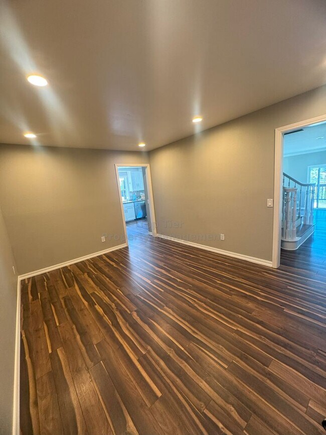Building Photo - Spacious 4-Bedroom Home on Expansive Lot i...