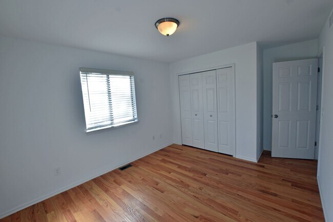 Building Photo - Shelby Township-2 Bedroom Duplex with Basement, Deck & Attached Garage