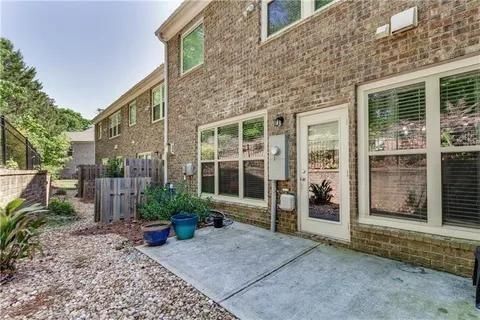 Building Photo - 13374 Canary Ln