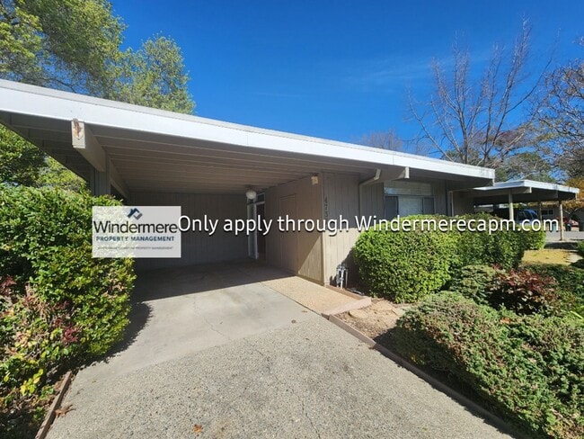 Building Photo - Halfplex Gem at River College Square- Available Now!