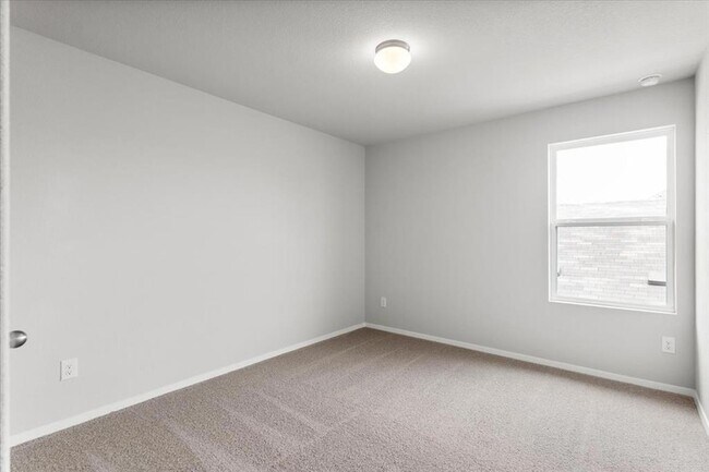 Building Photo - 2707 Totley Rd