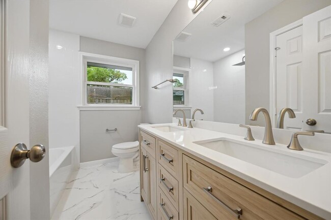 Building Photo - 6830 Cherrydale Dr