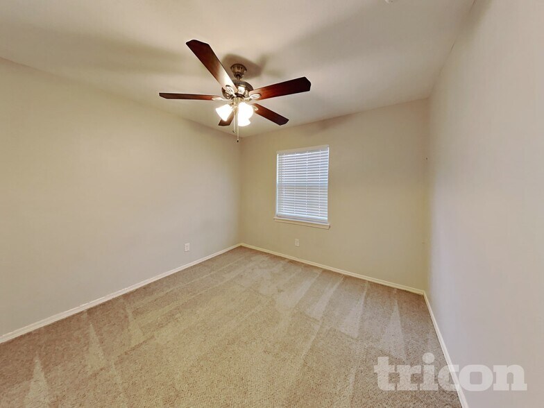 Building Photo - 604 Heritage Hill Dr