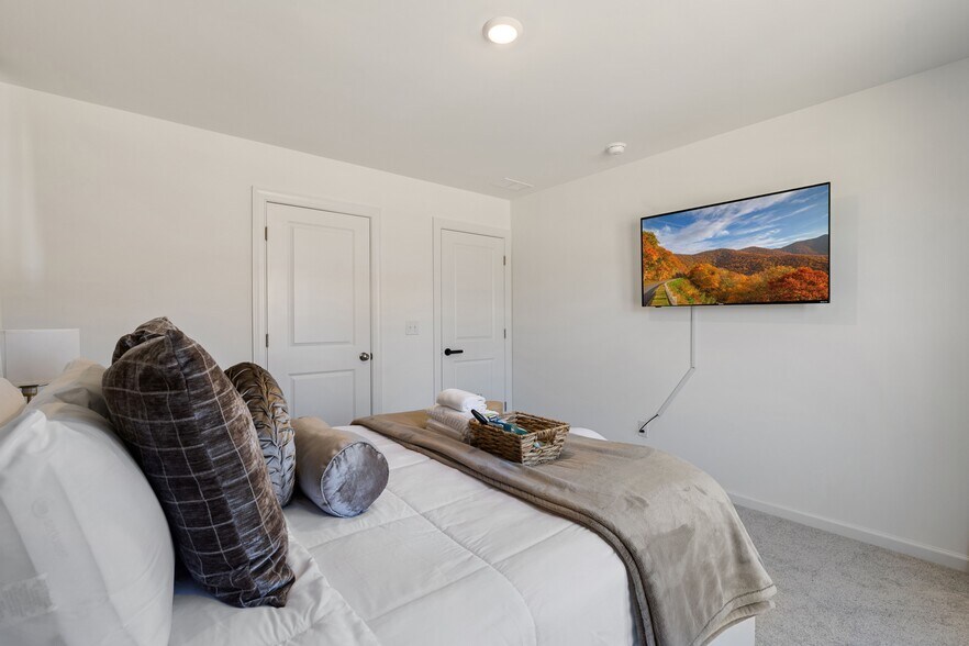 Building Photo - 1204 Hardin Hill Lane