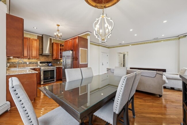 Building Photo - 239 Desoto Pl