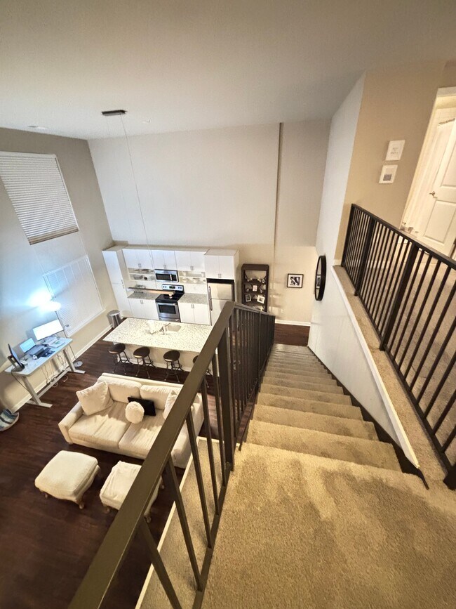 Building Photo - 7915 Jones Branch Dr