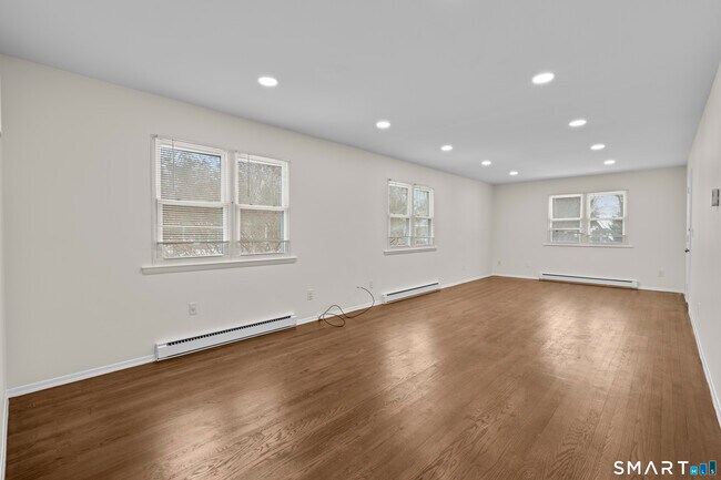 Building Photo - 110 Burwood Ave